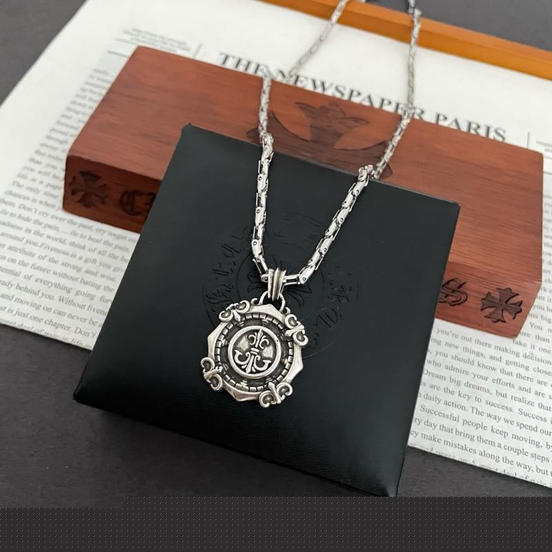 Ch**me He**ts necklaces
